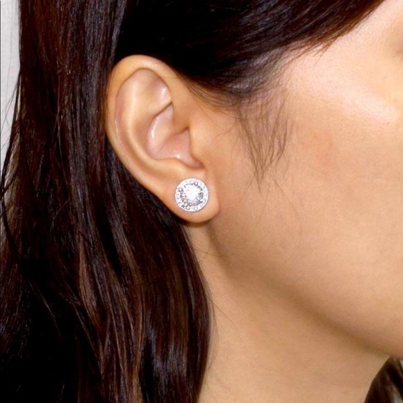 Round cut halo earrings - Picture 3 of 3